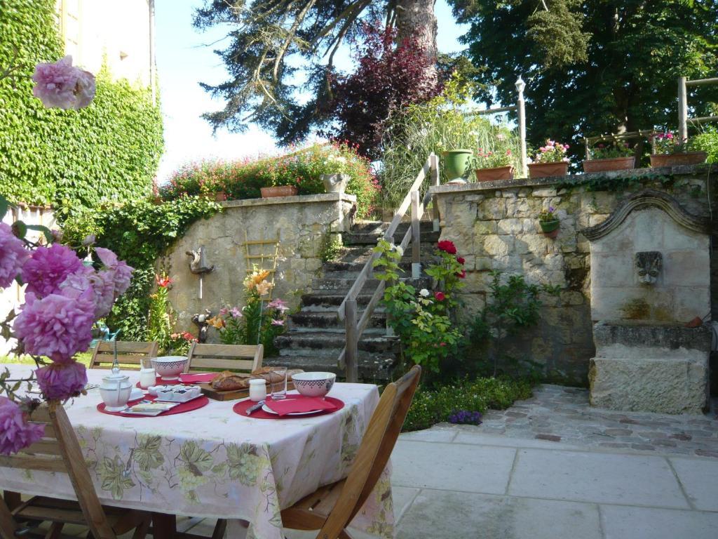 Bed and Breakfast Chinon Manoir De L'Abbaye Seuilly Habitación foto